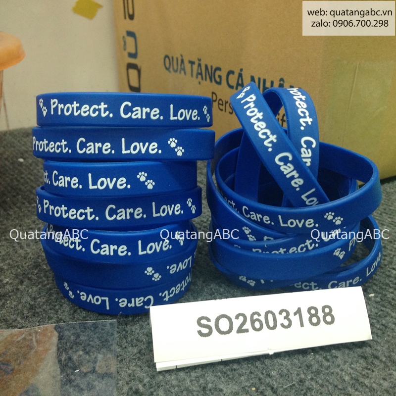 Vòng tay kpop của PROTECT-CARE-LOVE được in tại INLOGO